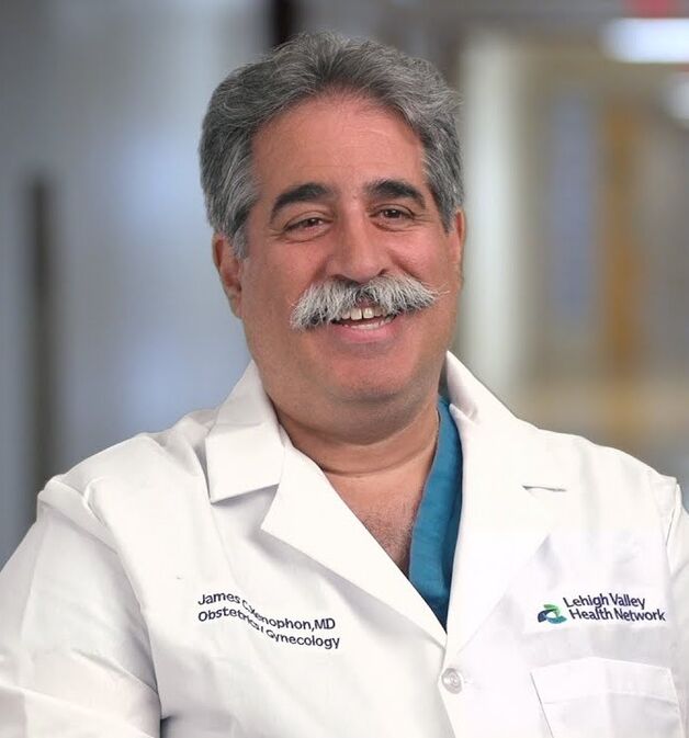 Médico Neurólogo Esau Hernandes